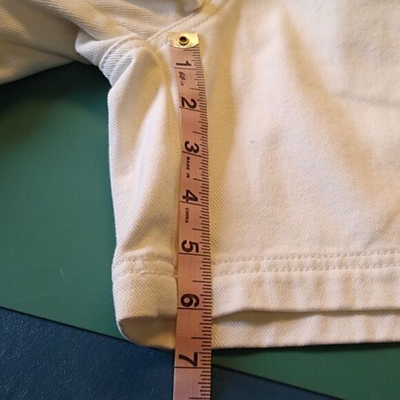 Warner Brothers Tweety Small White Cotton Short Bibs Tweety Suspenders - Picture 5 of 10